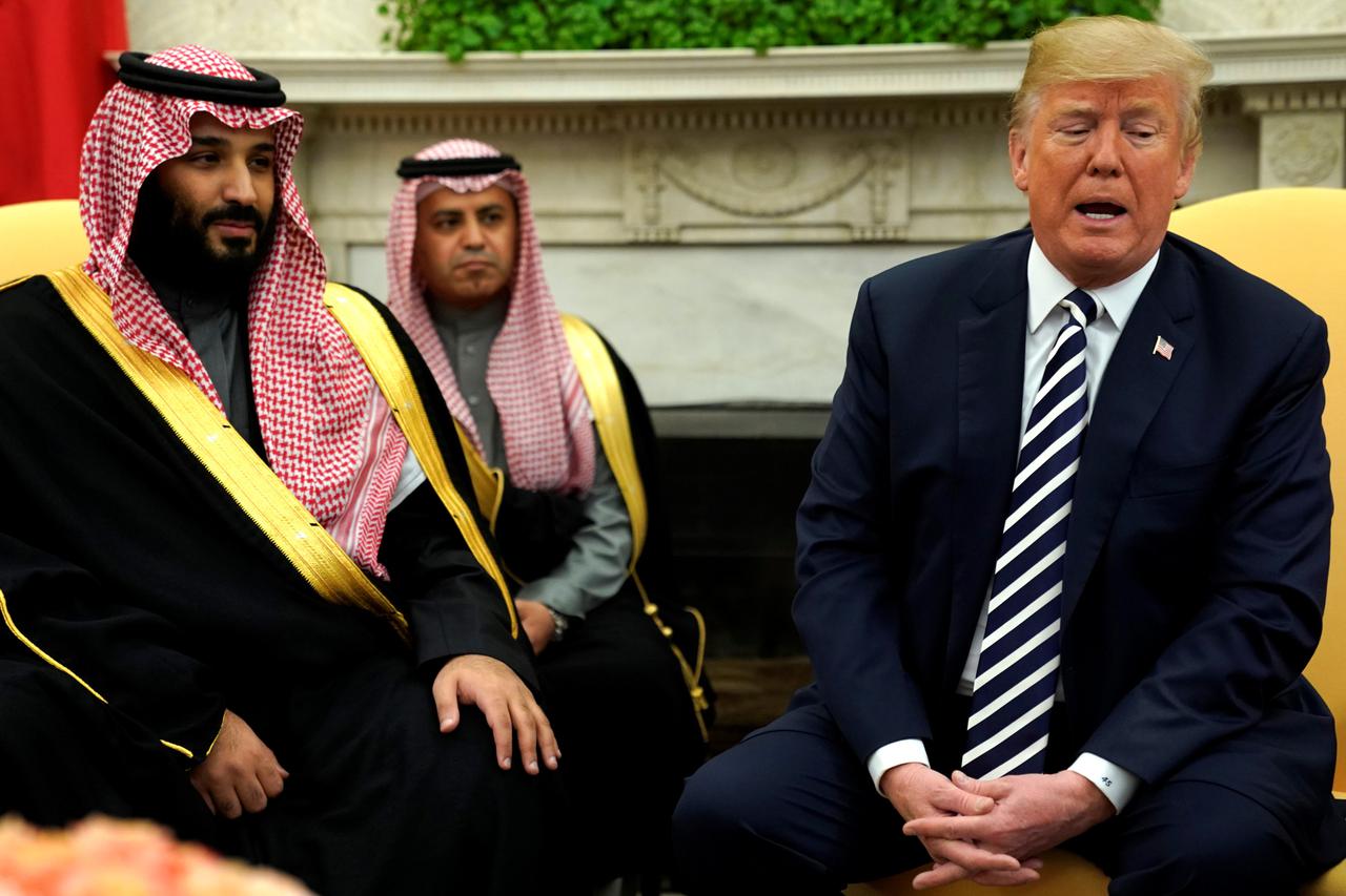 Trump je prvi put kritizirao svoje saveznike iz Saudijske Arabije (na slici s prijestolonasljednikom Bin Salmanom)