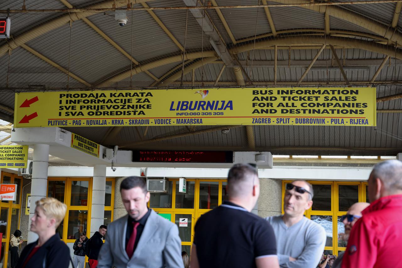 Zadar: Konferencija za medije Sindikata vozača Liburnije i sindikata Zajedno