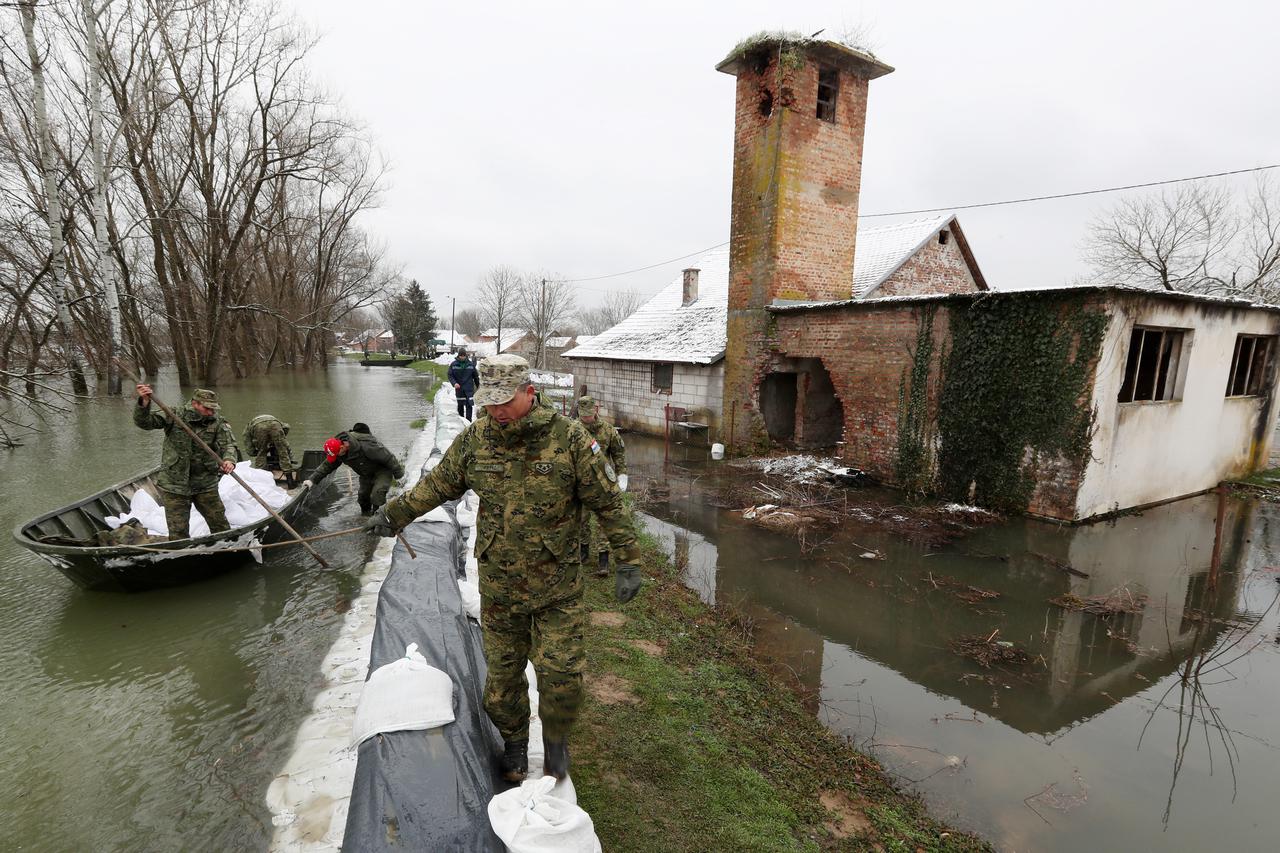Jasenovac: Proglešeno izvanredno stanje, rekordan vodostaj Save