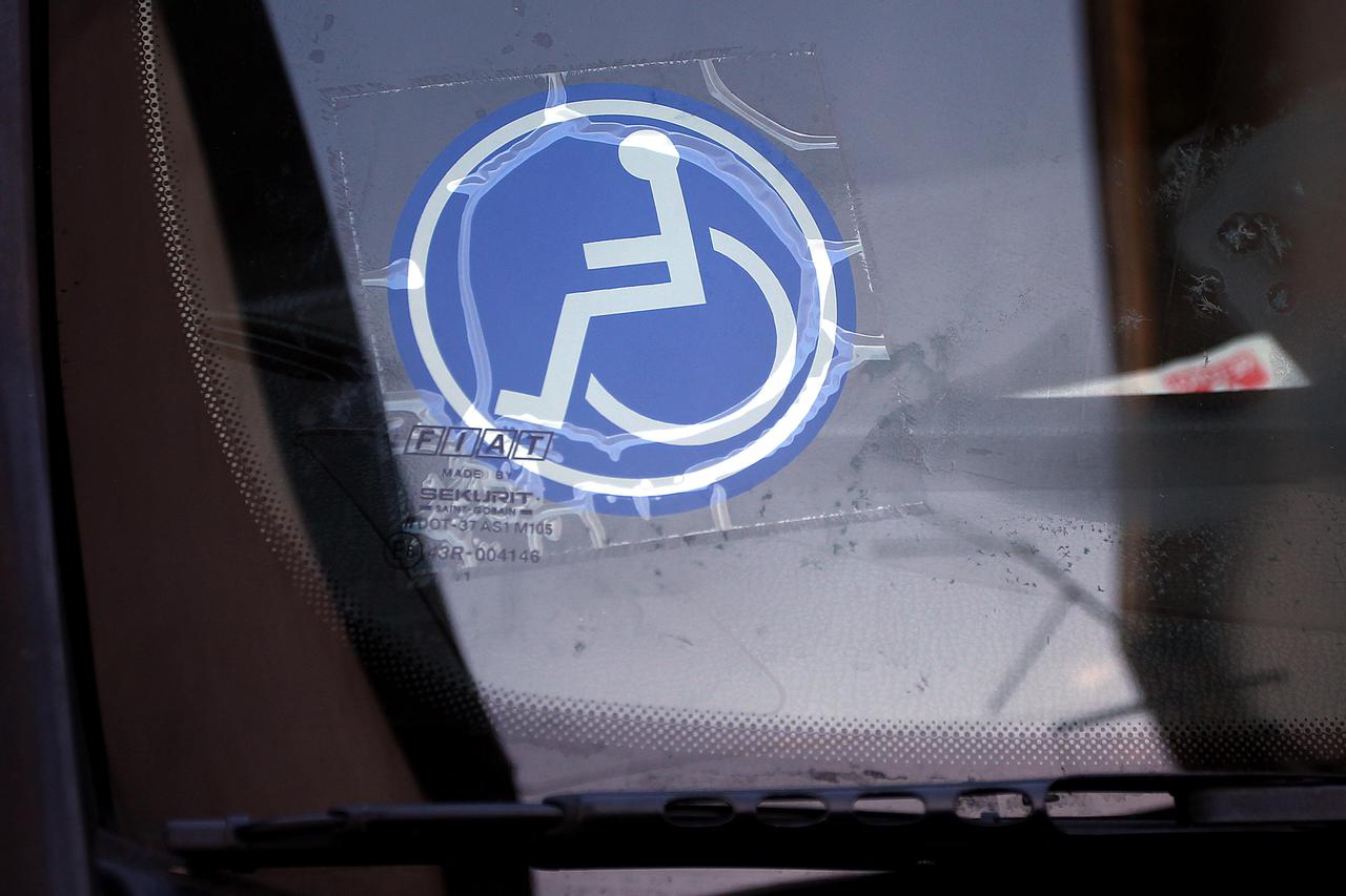 Zagreb: Stopostotni invalid dobio kaznu za parkiranje na mjestu za invalide