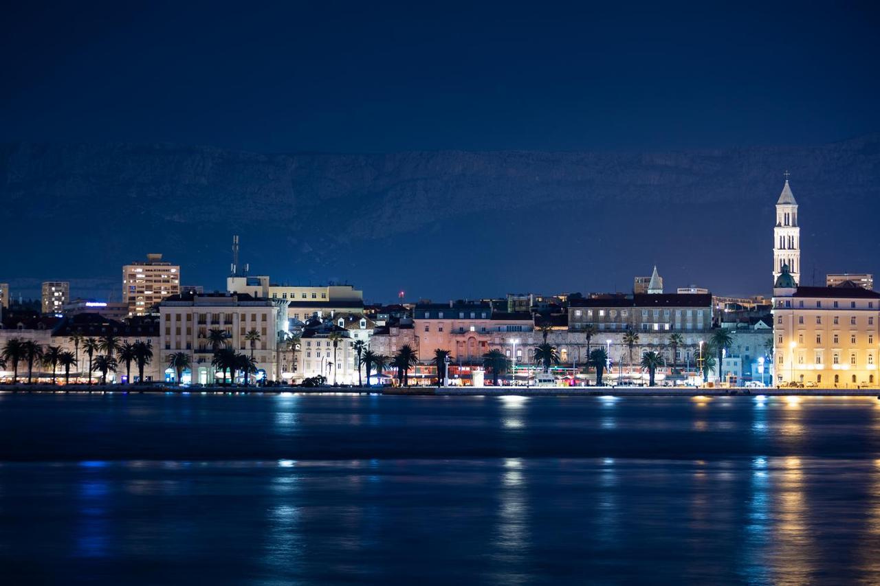 Simboličnim gašenjem svjetla i Split s epridružio akciji Earth Hour