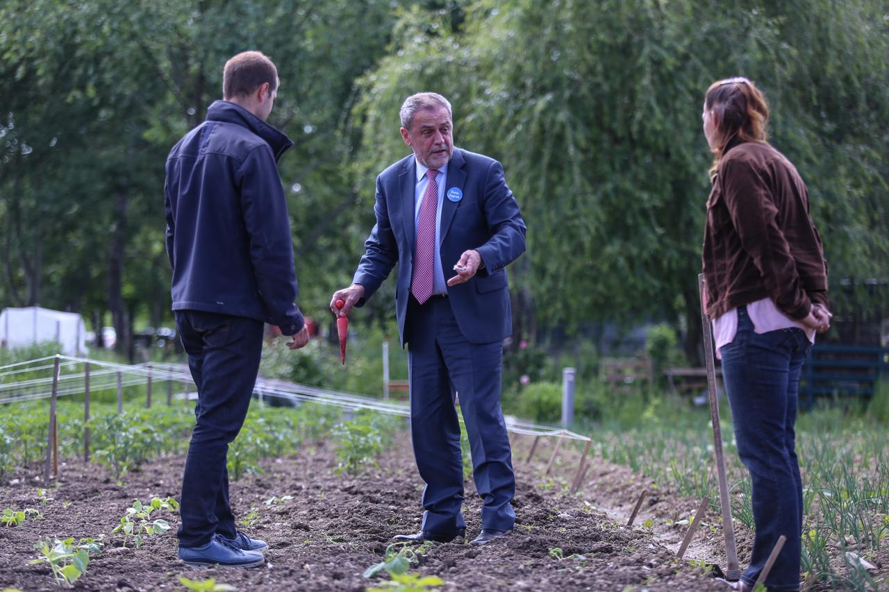 Parcela na Savici koju Bandić obilazi gradski je ogledni vrt