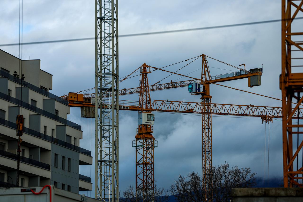 Zagreb: Građevinske dizalice na Črnomercu