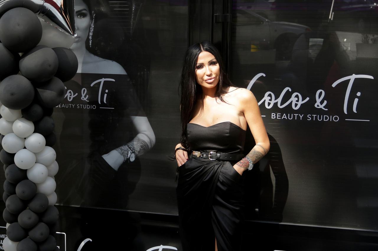 Starlet Tijana Ajfon (Tijana Maksimovic) opened beauty salon "Coco and Ti".Starleta Tijana Ajfon (Tijana Maksimovic) otvorila salon lepote "Coco and Ti".