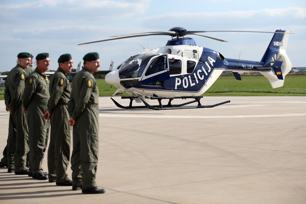helikopter EC 135