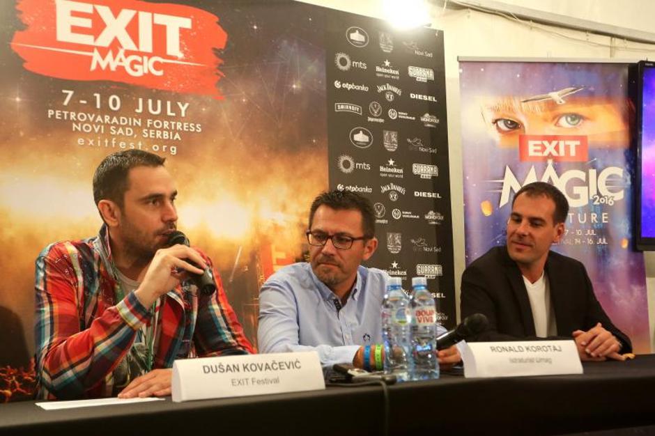 Exit tim