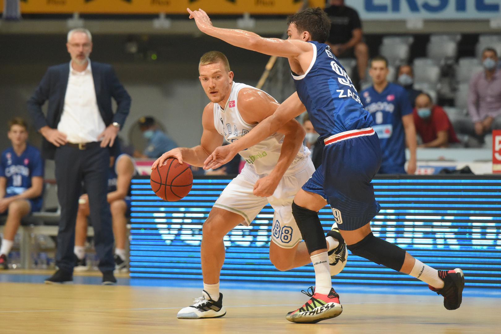 25.09.2020., dvorana Kresimira Cosica, Zadar - HT Premijer liga, 02. kolo, KK Zadar - KK Cibona. Dominic Gilbert, Toni Nakic. Photo: Dino Stanin/PIXSELL