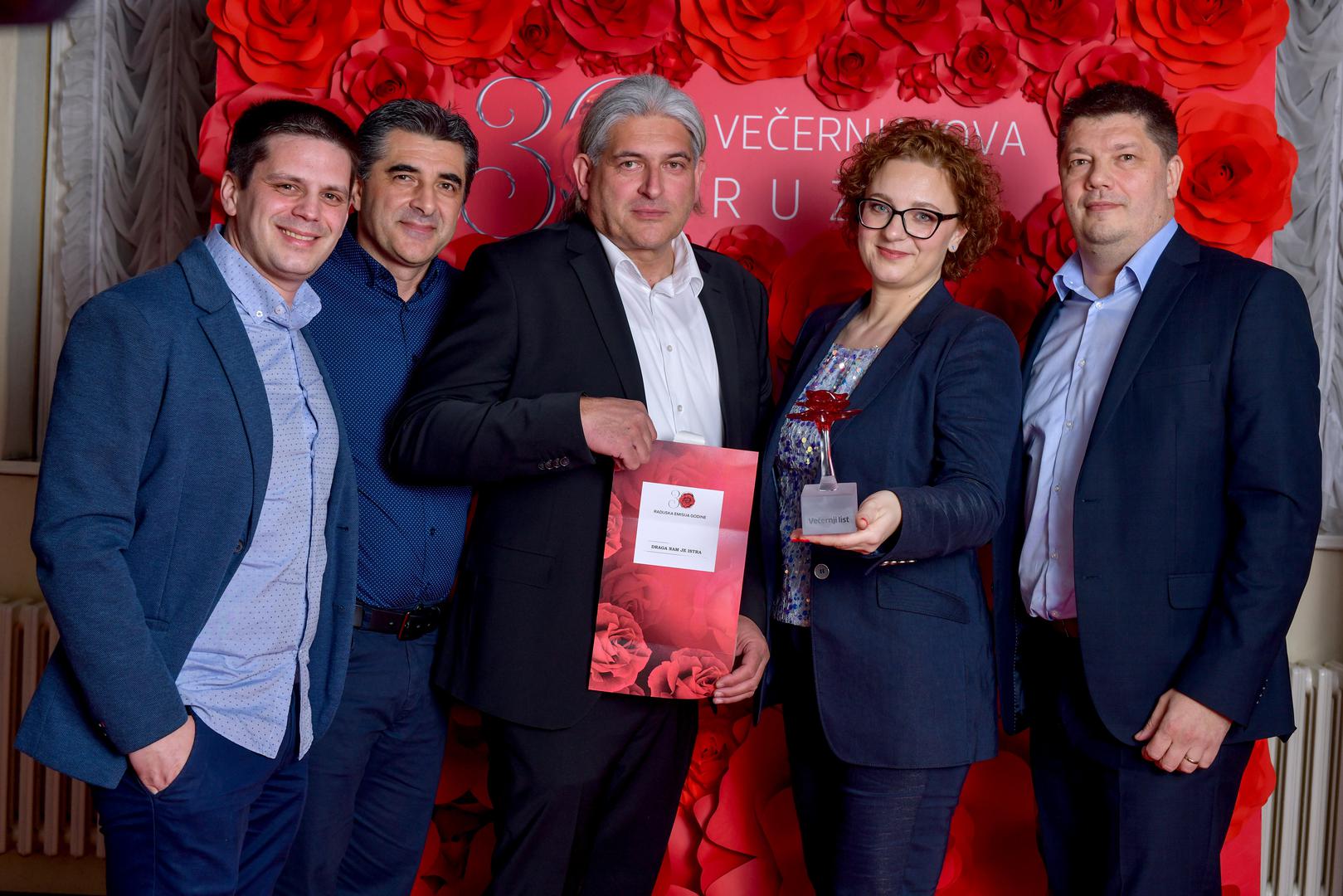 Draga nam je Istra (Radio Istra) Zvjezdan Jurcola, Melita Gržić Pincin.   