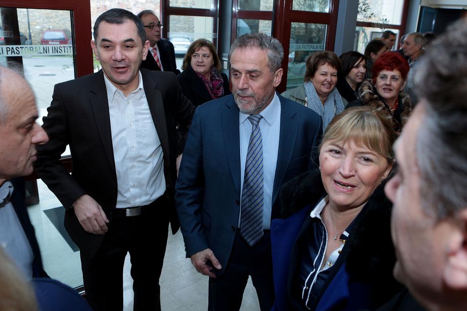 Kardinal Josip Bozanic susreo se danas u Nadbiskupskom pastoralnom institutu s ravnateljima skola