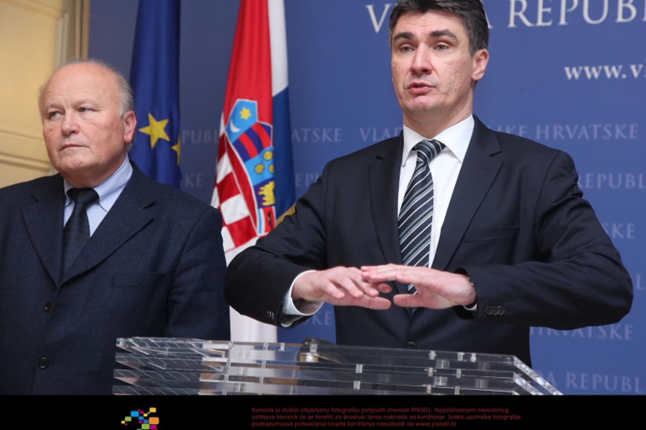 '26.01.2012., Zagreb - Konferencija za medije Zorana Milanovica i Slavka Linica nakon redovite sjednica Vlade RH na kojoj je, uz ostalo, raspravljano i o smjernicama za proracun. Photo: Patrik Macek/P