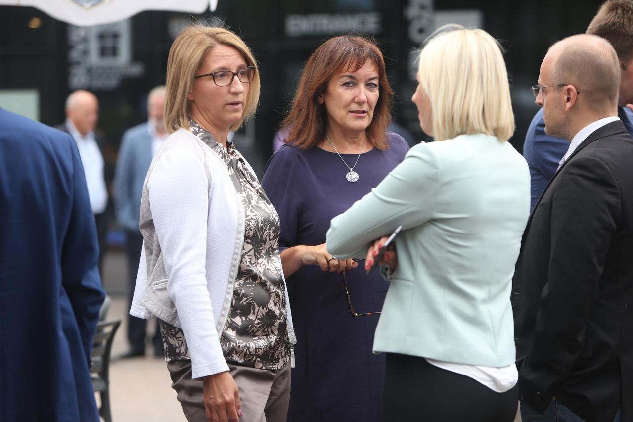 Ivana Maletić i Dubravka Šuica