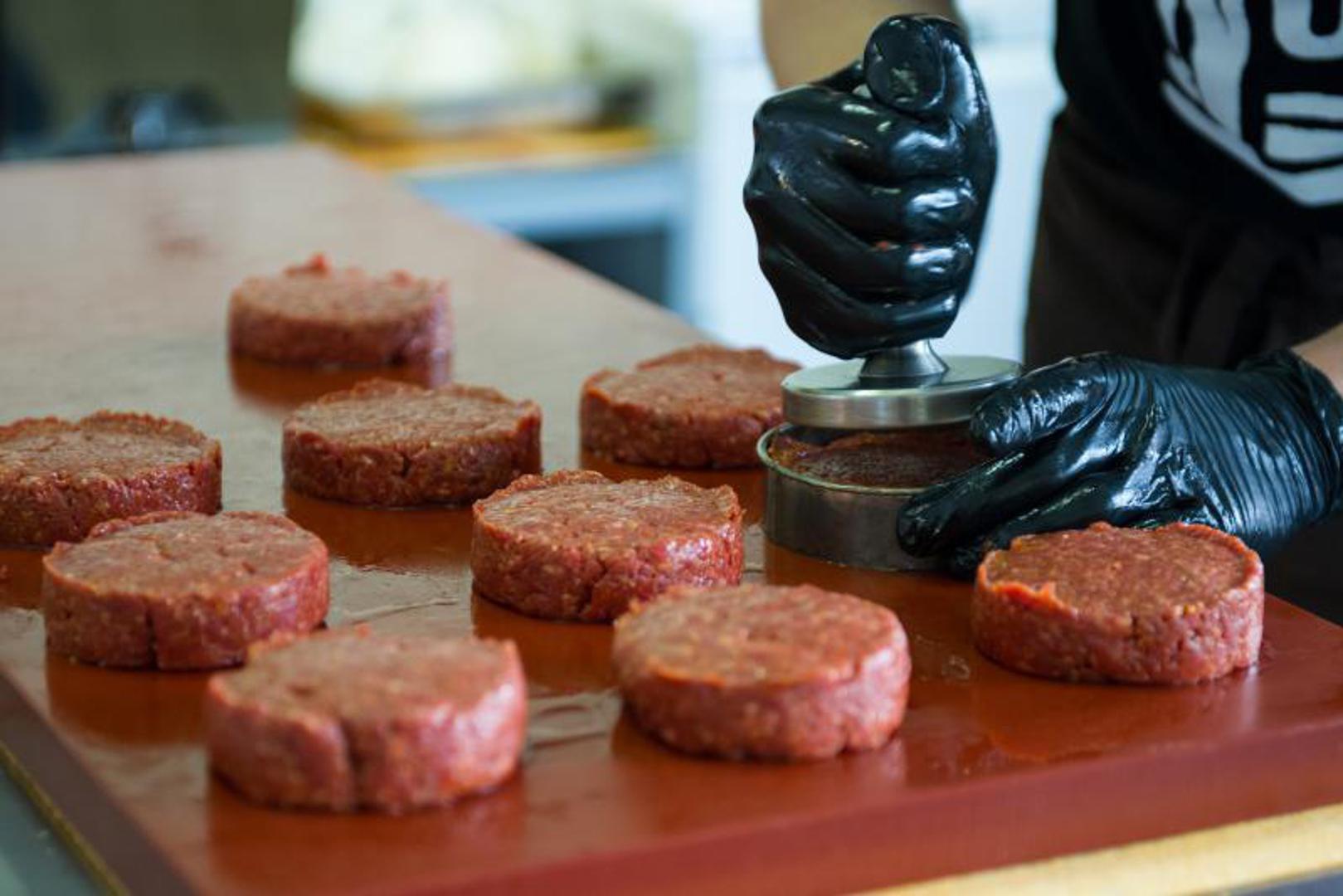 Izbjegavajte kupovati i prerađeno meso koje je puno nitrata.