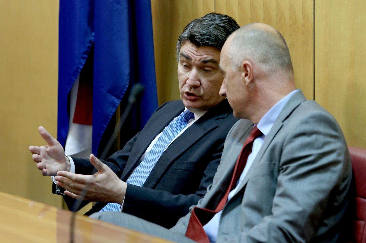 01.07.2015., Zagreb -Sabor RH  je 17. sjednicu  nastavio objedinjenom raspravom o interpelacijama o radu Vlade RH Photo: Patrik Macek/PIXSELL