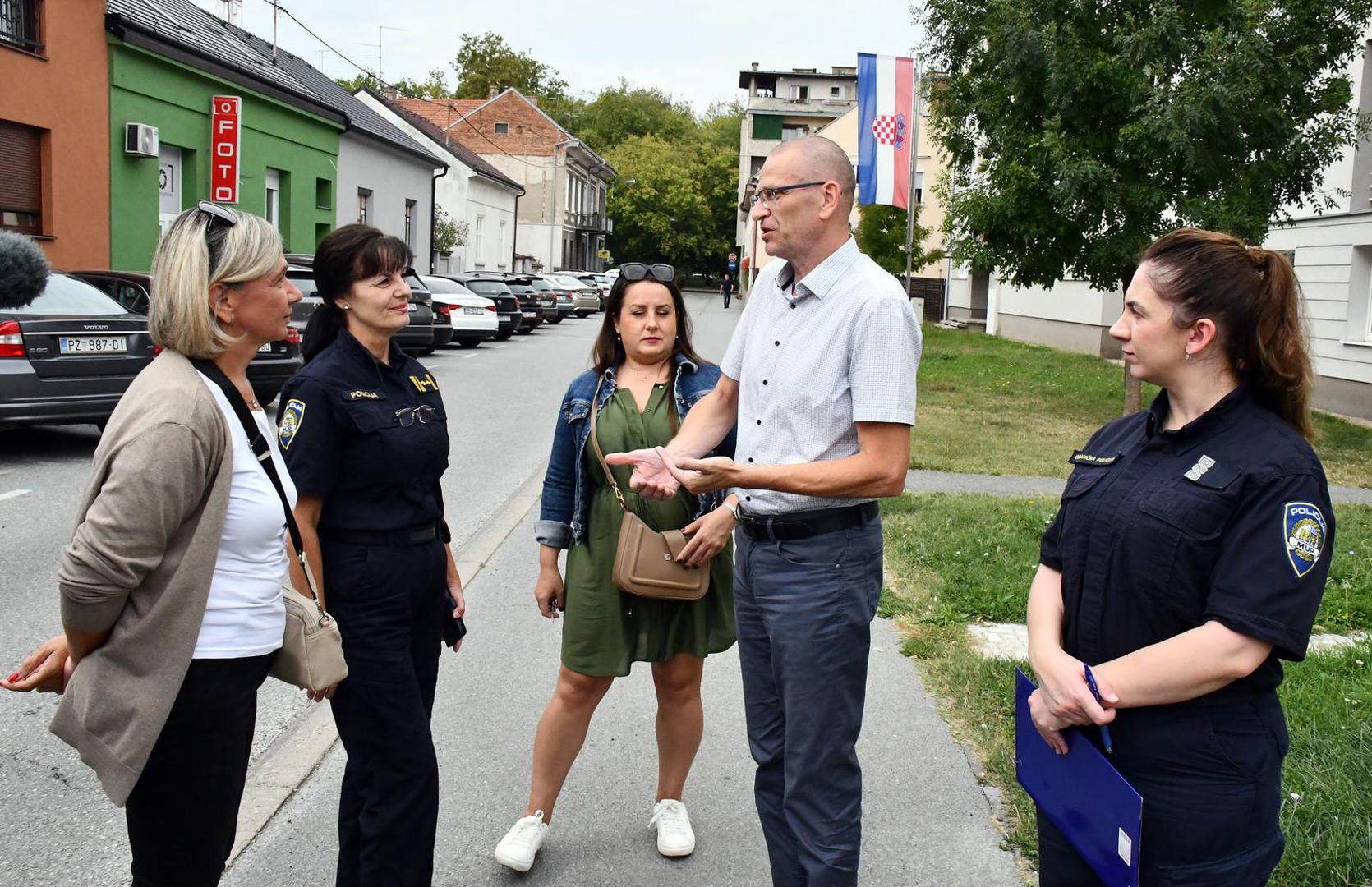 24.09.2025., Slavonski Brod - Konferencija za medije PU Brodsko-posavske povodom jucerasnjeg ubojstva muskarca u Susnjevcima. Izjavu je dao voditelj Sluzbe kriminalisticke policije Drazen Puljko. Photo: Ivica Galovic/PIXSELL