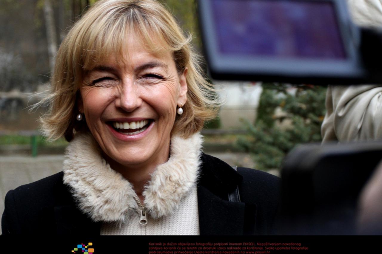 '04.12.2011., Rackoga 4, Zagreb - Hrvatski gradjani i drzavljani biraju zastupnike za sedmi saziv Hrvatskoga sabora. Vesna Pusic izasla je na glasovanje u OS Dr. Ivan Merz.  Photo: Anto Magzan/PIXSELL