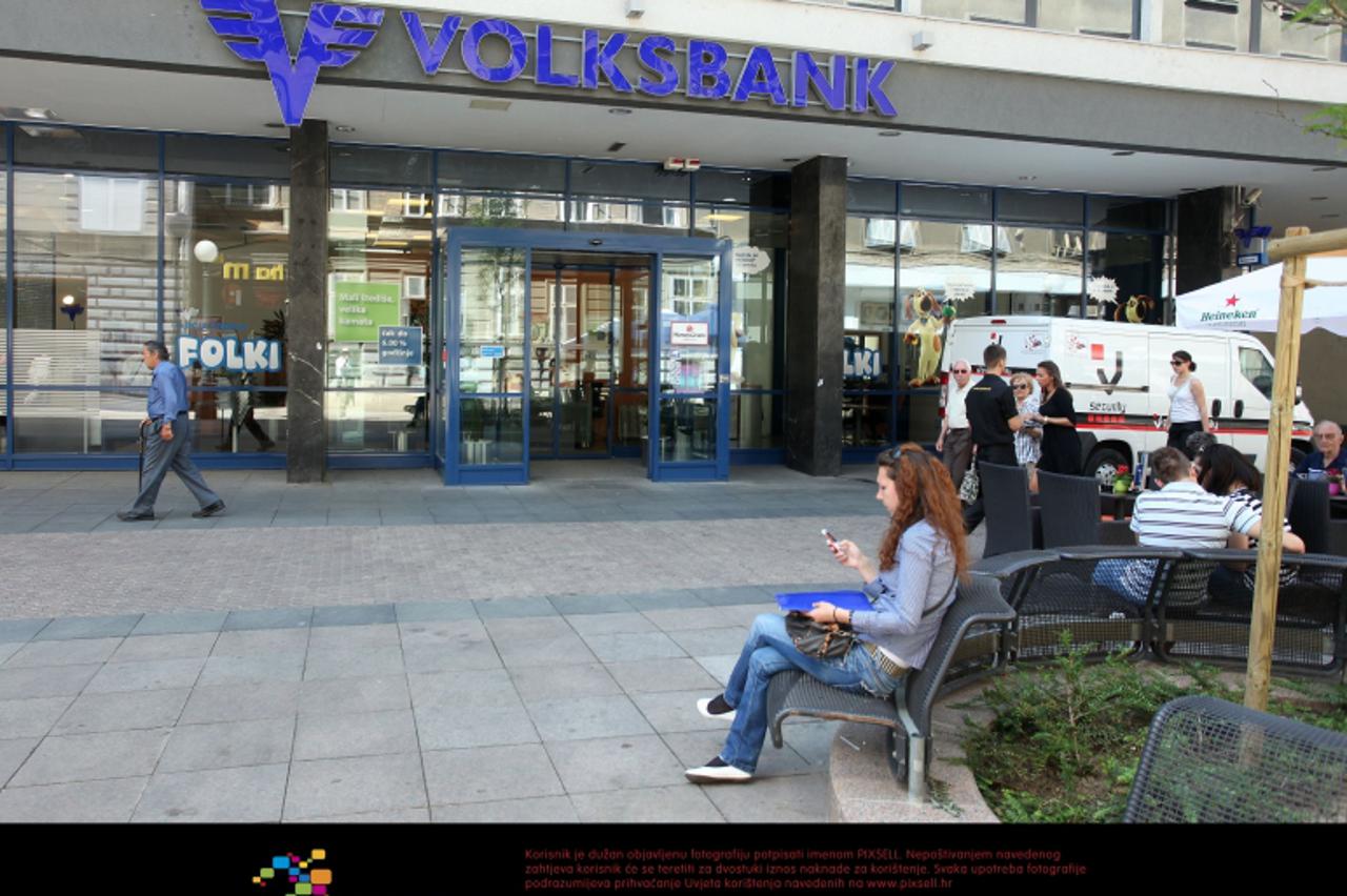 '27.05.2011., Zagreb -  Poslovnica Volksbank u Varsavskou ulici. Photo: Patrik Macek/PIXSELL'