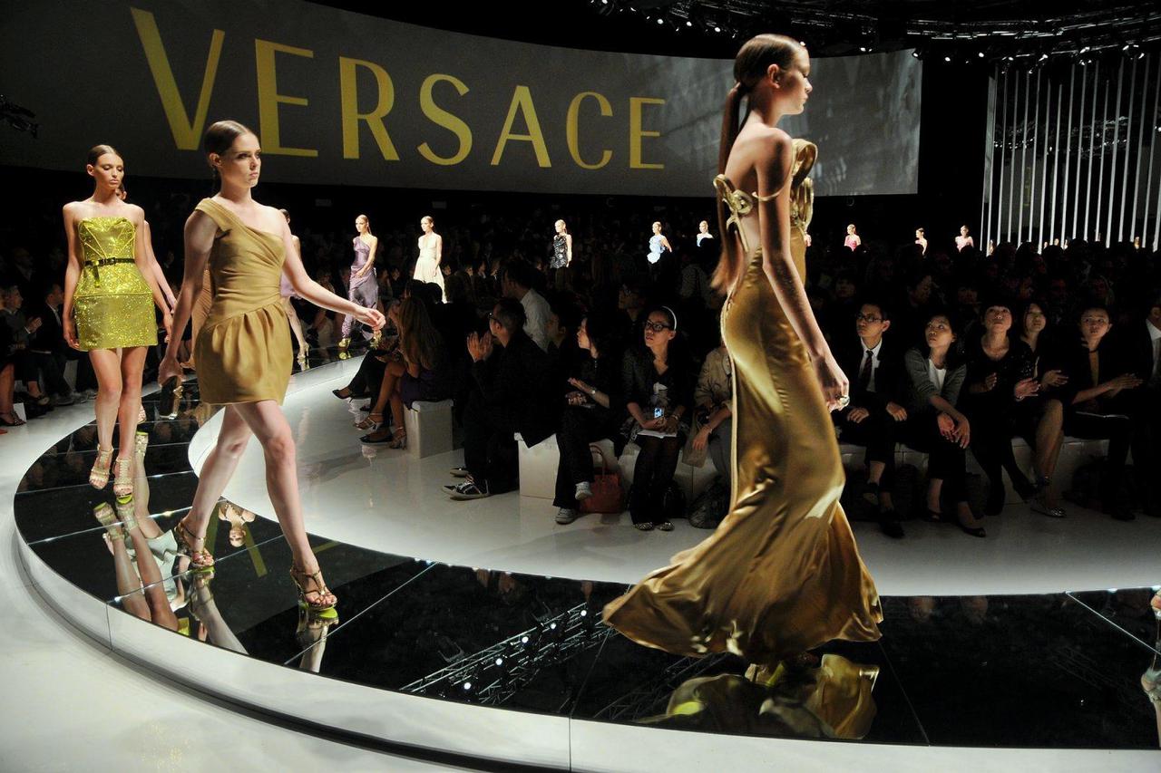 VERSACE