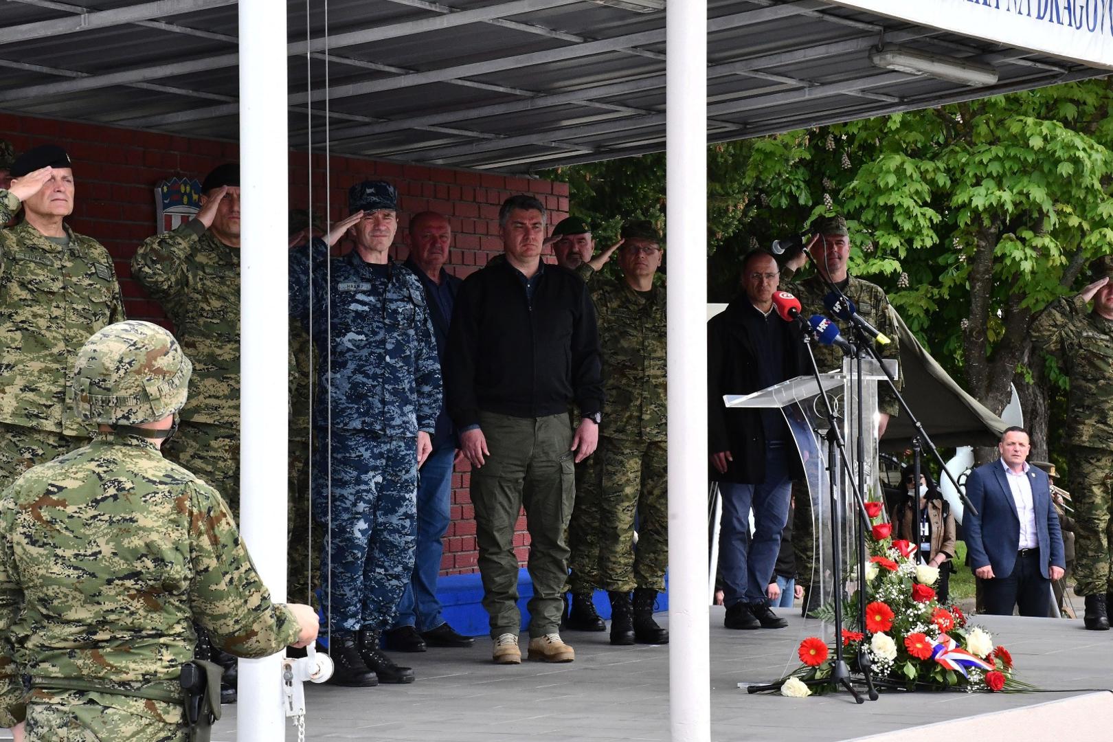 14.05.2021., Pozega - Svecanost polaganja prisege 30. narastaja rocnih vojnika na dragovoljnom vojnom osposobljavanju u vojarni "12. Brigade HV". Nacelnik Glavnog stozera OS RH Robert Hranj, predsjednik Republike Hrvatske i vrhovni zapovjednik Oruzanih snaga Republike Hrvatske Zoran Milanovic. Photo: Ivica Galovic/PIXSELL