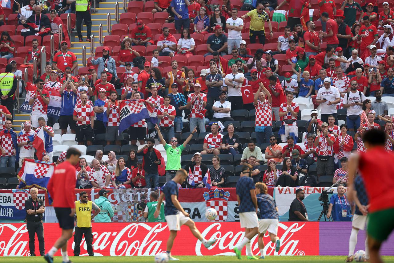 KATAR 2022 - Atmosfera na stadionu Al Bayt uoči susreta Maroka i Hrvatske