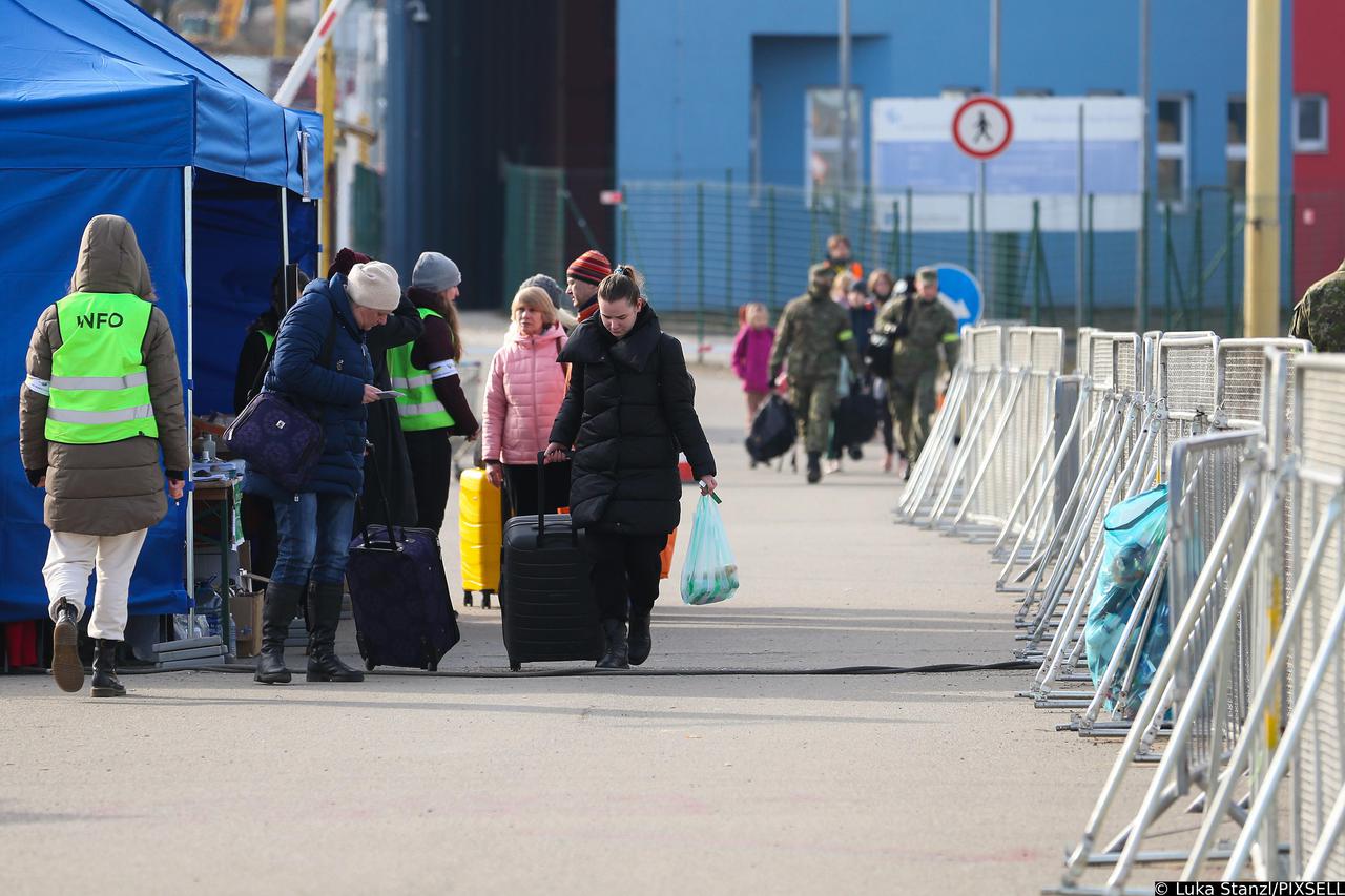 Slovačka: Izbjeglice iz Ukrajine neprestano pristižu na prijelaz Višne Nemecke