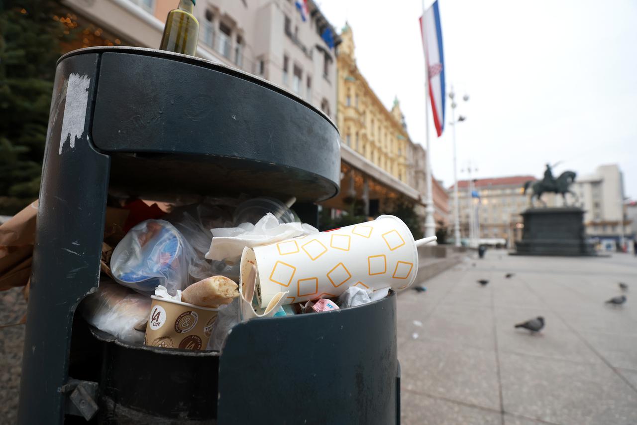 Zagreb: Grad se puni smećem dok se očekuje dogovor radnika Čistoće i vlasti 