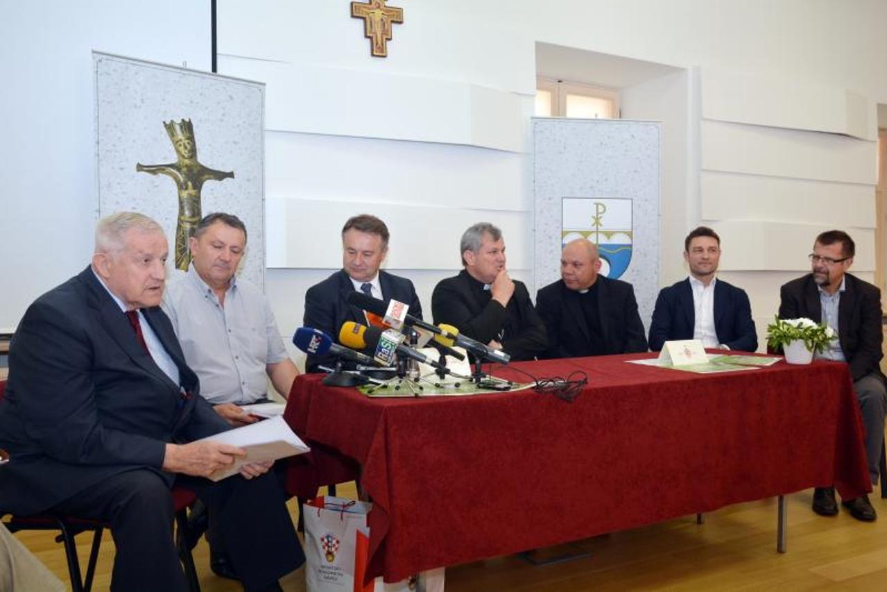 Svećenici reprezentacija