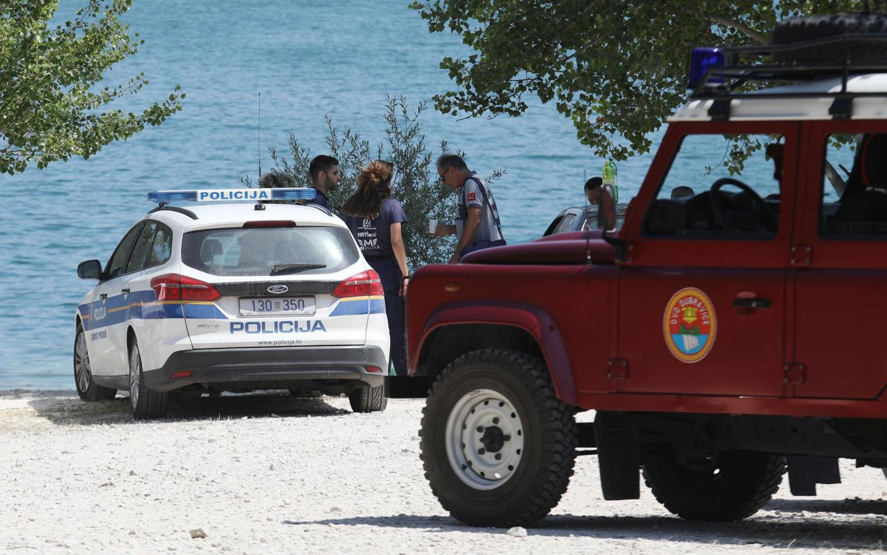 10.07.2021. Sibenik - Tragedija u NP Krka: Cuvari prirode na plazi pronašli mrtvu zenu, utvrdjuju se sve okolnostiPhoto: Dusko Jaramaz/PIXSELL