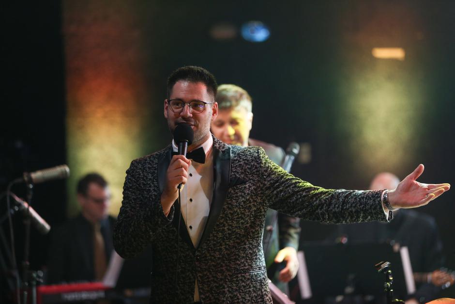 Zagreb: Edo Maajka i Jazz orkestar HRT-a otvorili su novu sezonu Jazz ciklusa