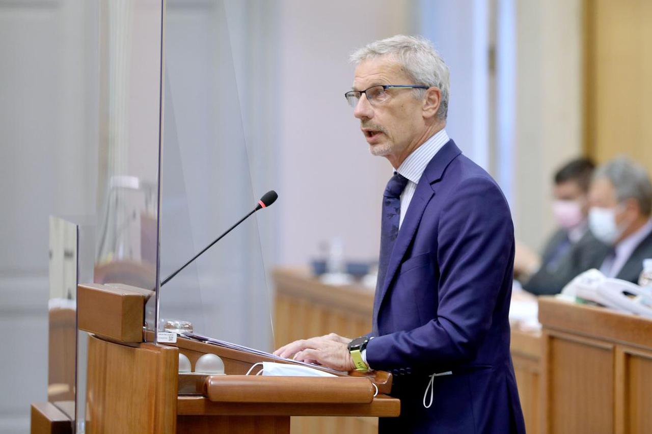 Sabor 8. sjednicu nastavio raspravom o financijskom stanju