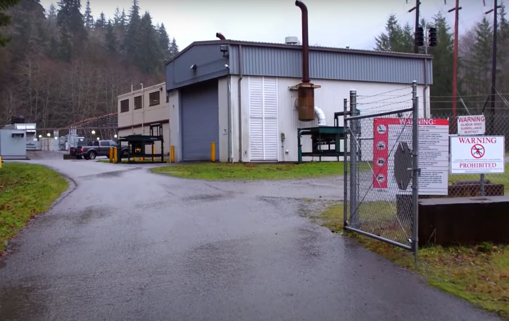 Konačno, na listi je i mornarička radiostanica Jim Creek. To je radioodašiljač vrlo niske frekvencije američke mornarice. Glavno područje rada je jednosmjerna komunikacija s podmornicama – osnovna zadaća je prijenos naredbi podmornicama Pacifičke flote. Sjedište stanice nalazi se blizu Osoa u saveznoj državi Washington.