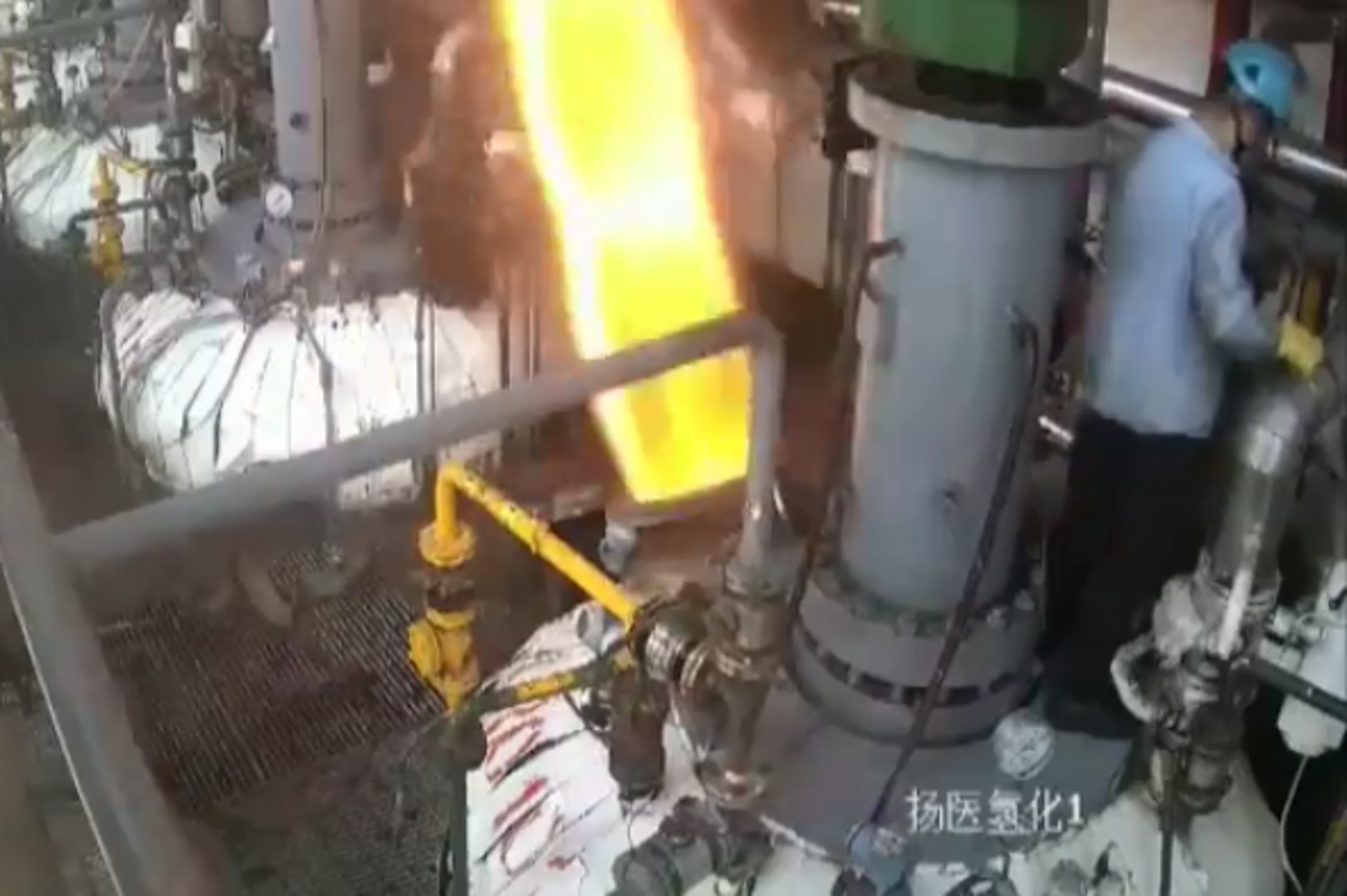 Eksplozija lansirala radnika u zrak