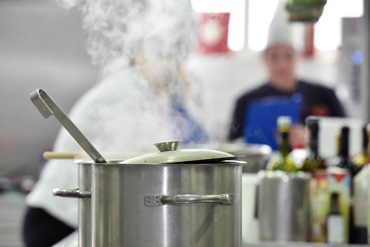 Vodice: Drugi dan Gastro natjecanja mladih ugostitelja i hotelijera iz cijele Dalmacije 