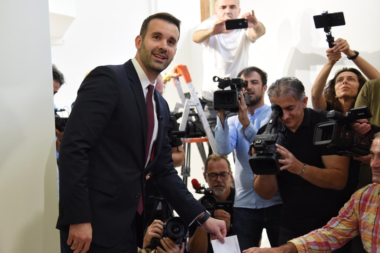 Lider Pokreta Europa sad (PES) Milojko Spajić glasovao na izvarednim parlamentarnim izborima u Podgorici