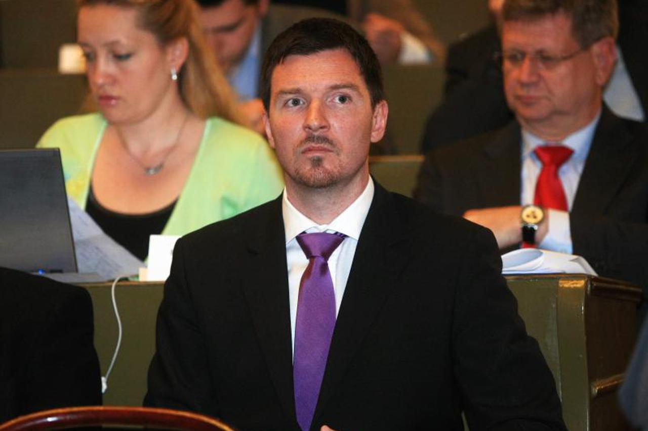 meić