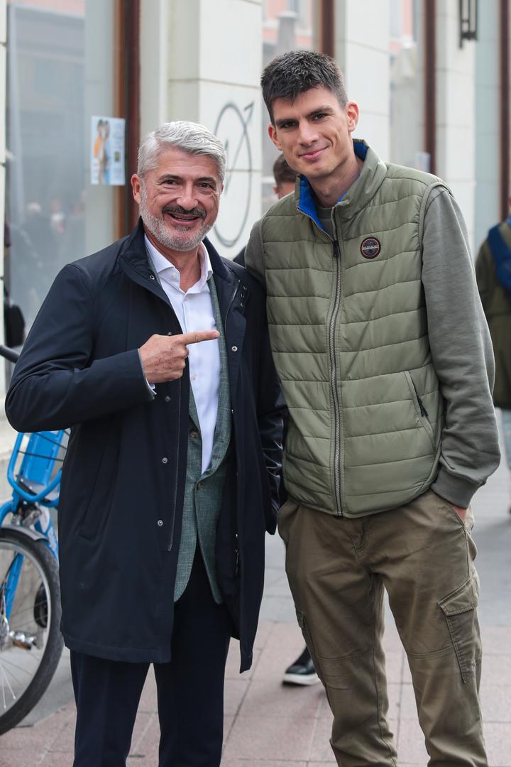 Ondje smo sreli i Niku Tokića Kartela, a koji se ove godine kandidirao na izbore za predsjednika Republike Hrvatske.