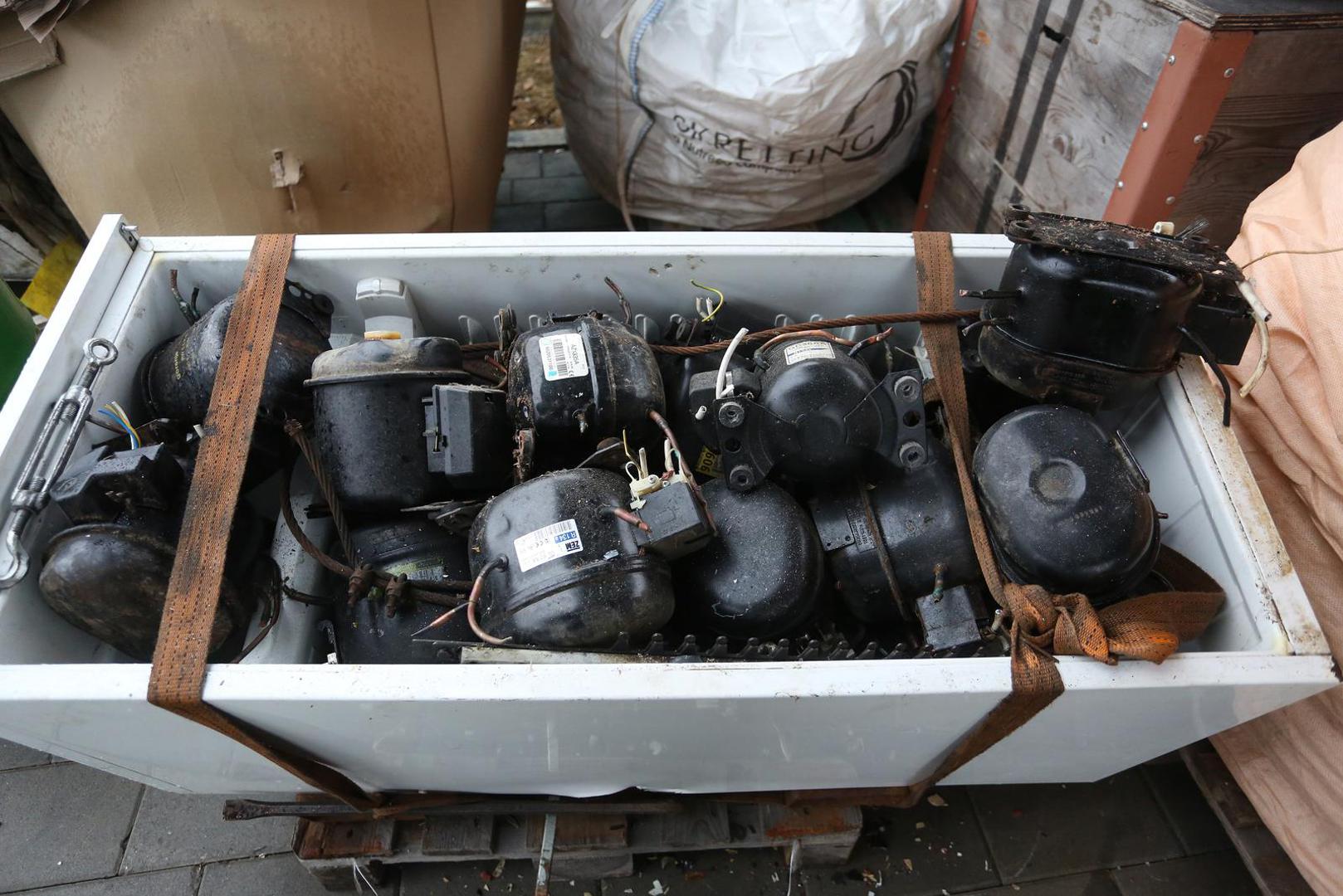 06.02.2017., Karlovac - Elektricni i elektronicki otpad gradjani mogu ostaviti u sabirnim centrima. Stara racunala, kucanski aparati, kablovi i ostala elektronika je opasan EE otpad koji se posebno odvaja i reciklira."nPhoto: Kristina Stedul Fabac/PIXSELL 