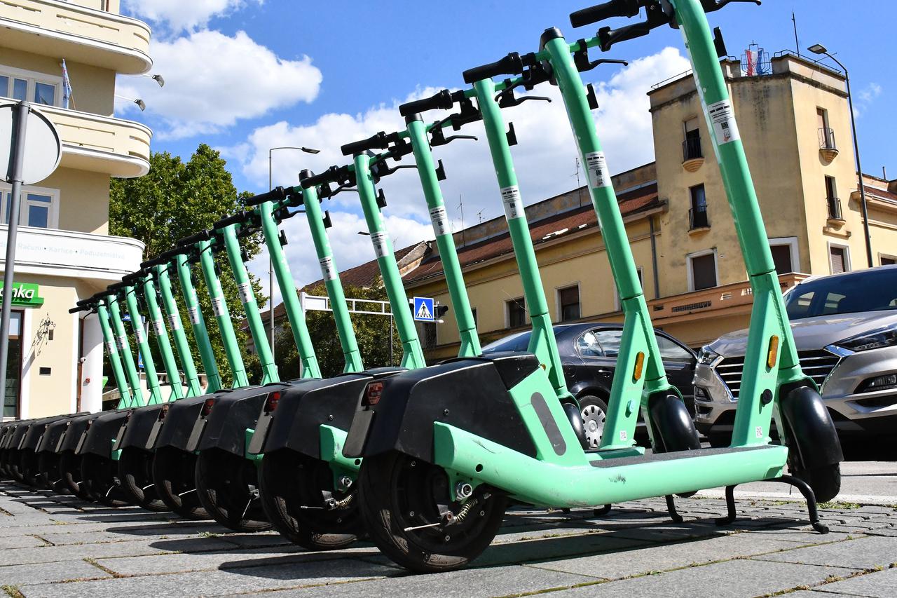 Slavonski Brod: Nakon primjene novog zakona drastično je smanjen interes za vožnju električnim romobilima
