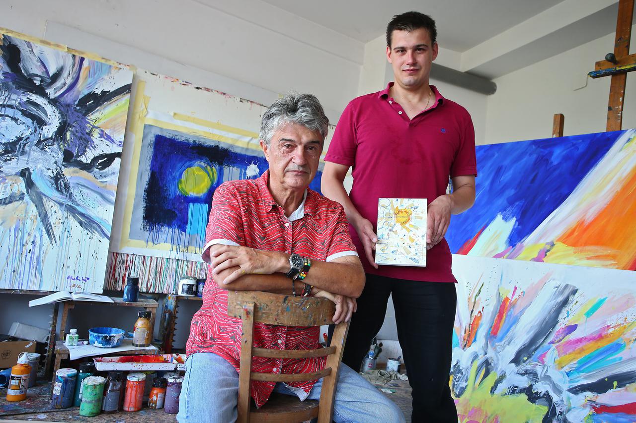 11.07.2016., Zagreb - Slikar Vatroslav Kulis i Ivan Brcic, pjesnik i autor zbirke poezije Mjesec bez suputnika koju je ilustrirao slikar Vatroslav Kulis. Photo: Jurica Galoic/PIXSELL