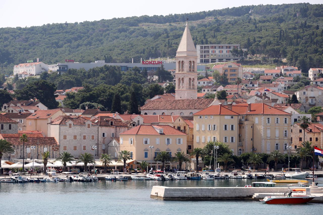 Supetar na Braču nakon napada na sezonce