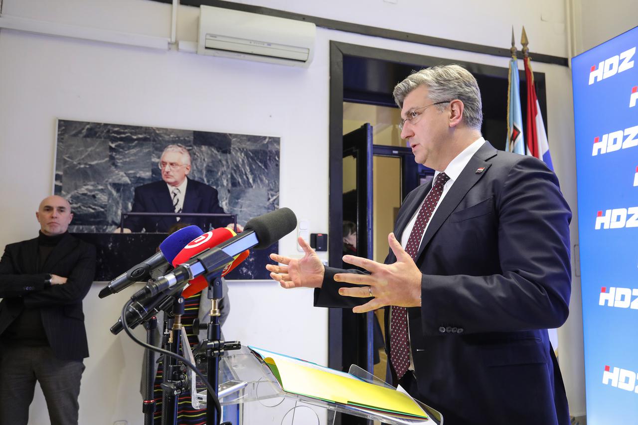 Zagreb: Andrej Plenović dao izjavu nakon sjednice Predsjedništva HDZ-a