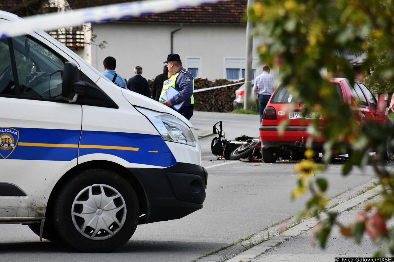 Novi Mihaljevci: Motociklist i suvozačica poginuli u sudaru s automobilom