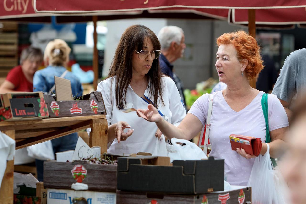 Zadar:  Ponuda i cijene na gradskoj tržnici 