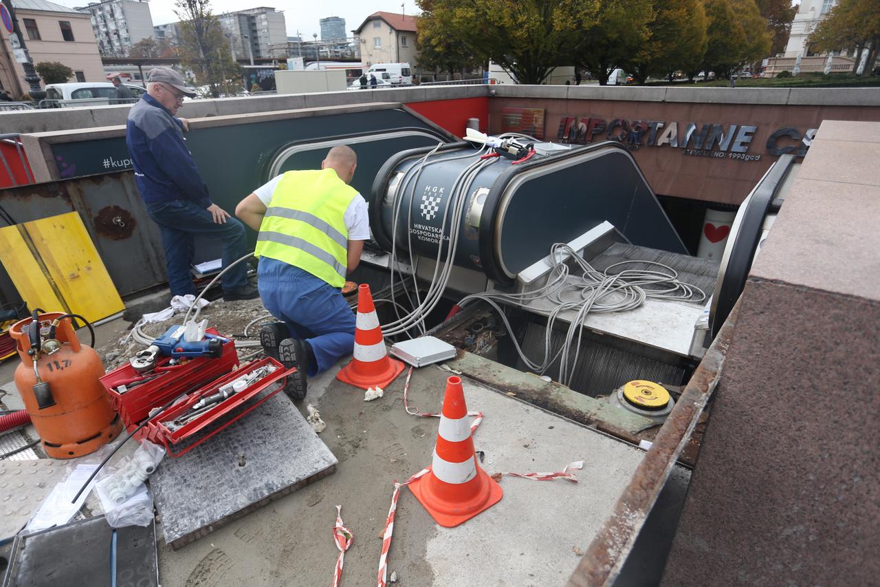 Radovi na pokretnim stepenicama u Importanne centru