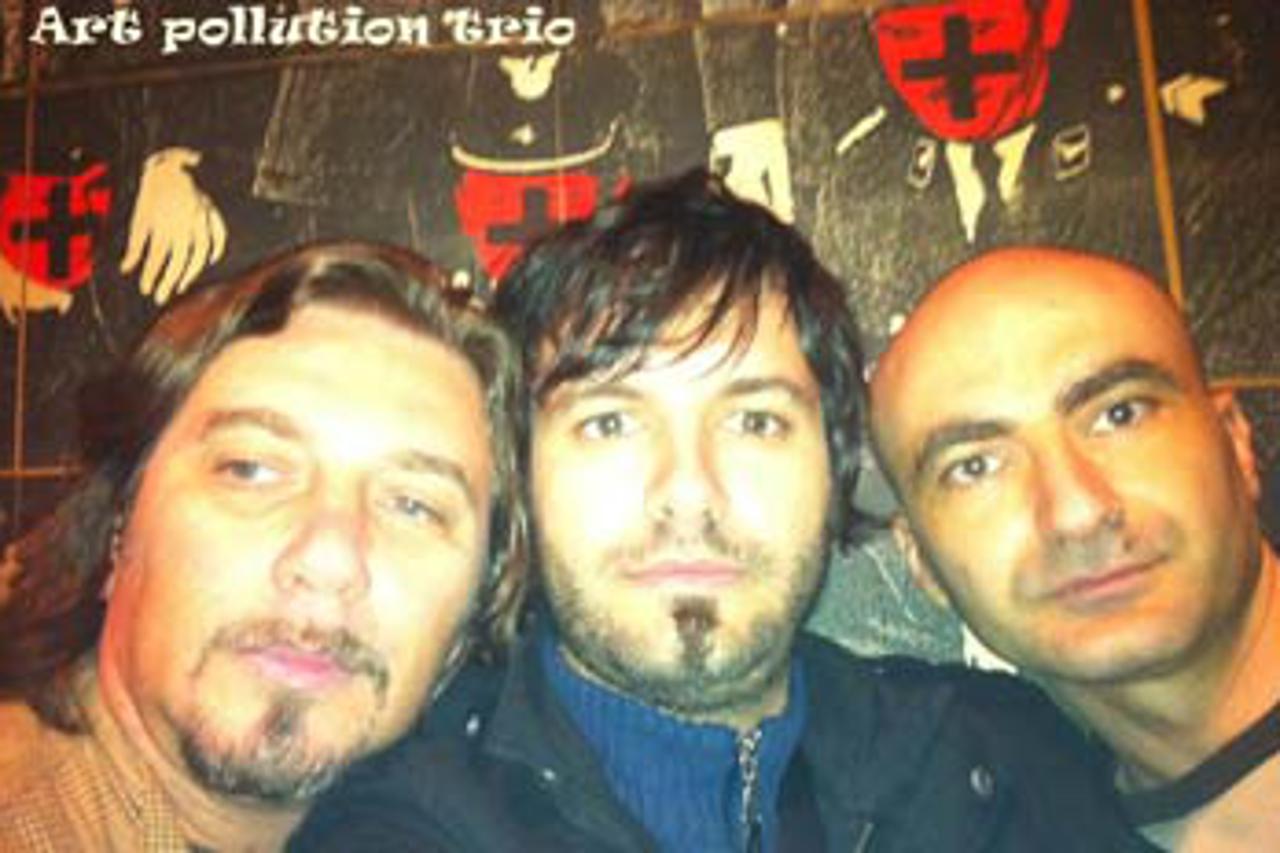 Art pollution trio