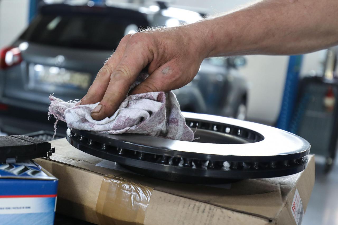 Zagreb: Tema o servisiranju automobila