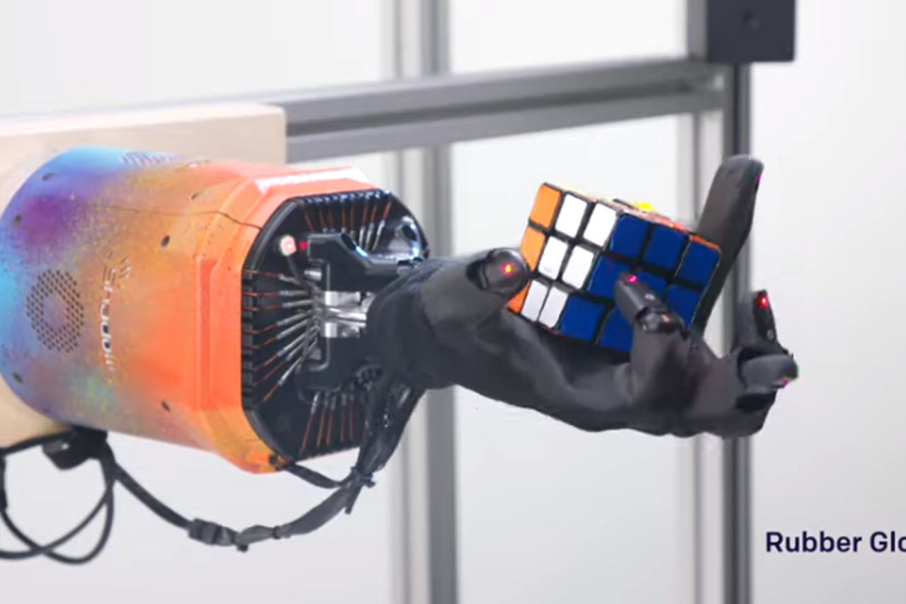 Robotska ruka složila Rubikovu kocku