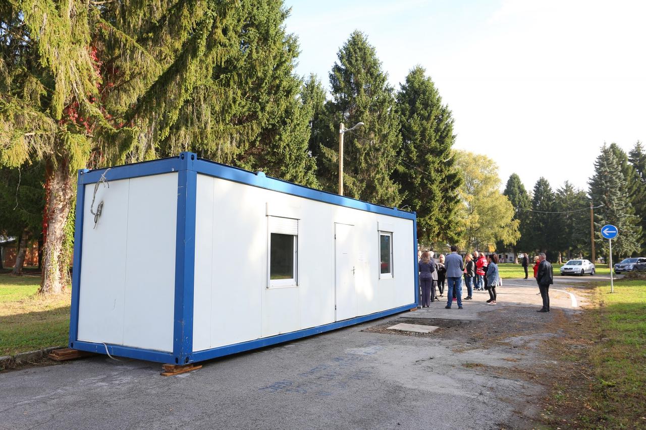 Karlovac: Uvedena nova drive in lokacija za testiranje na koronavirus