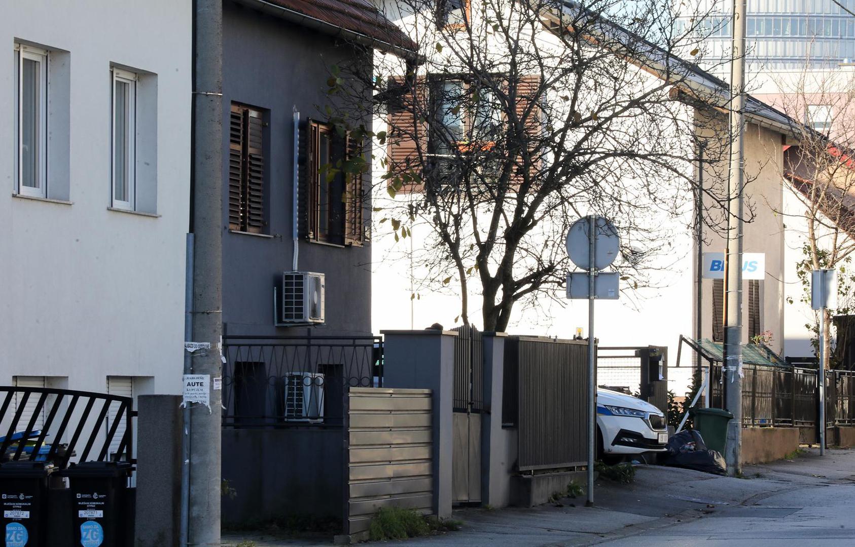 25.11.2023., Zagreb -U zagrebackom naselju Rudes u Aninoj ulici sinoc je doslo do eksplozije u dvoristu jedne zgrade. Policijski ocevid nastavljen je i u jutarnjim satima. U dvoriste su bacene dvije rucne bombe. Photo: Emica Elvedji/PIXSELL