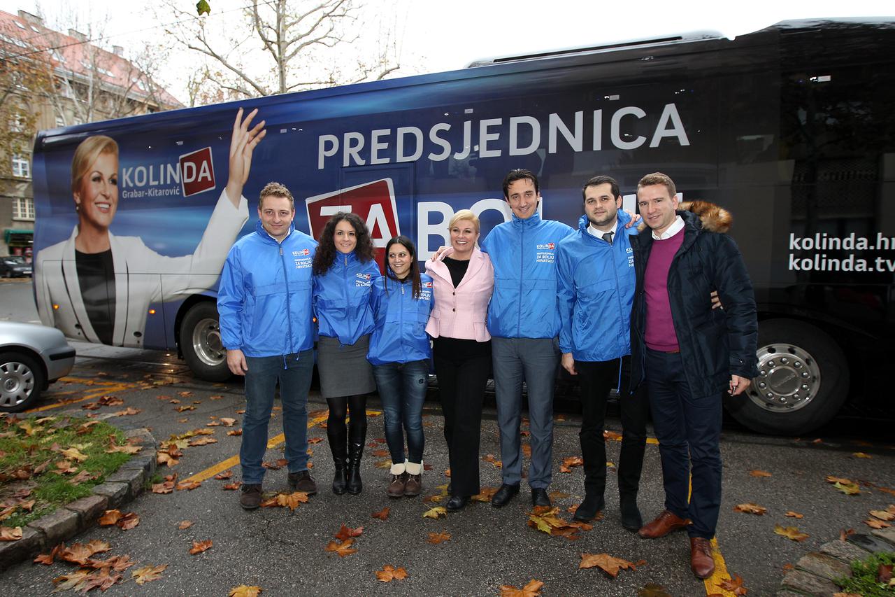 Kolinda Grabar Kitarović krenula na turneju posebnim autobusom 