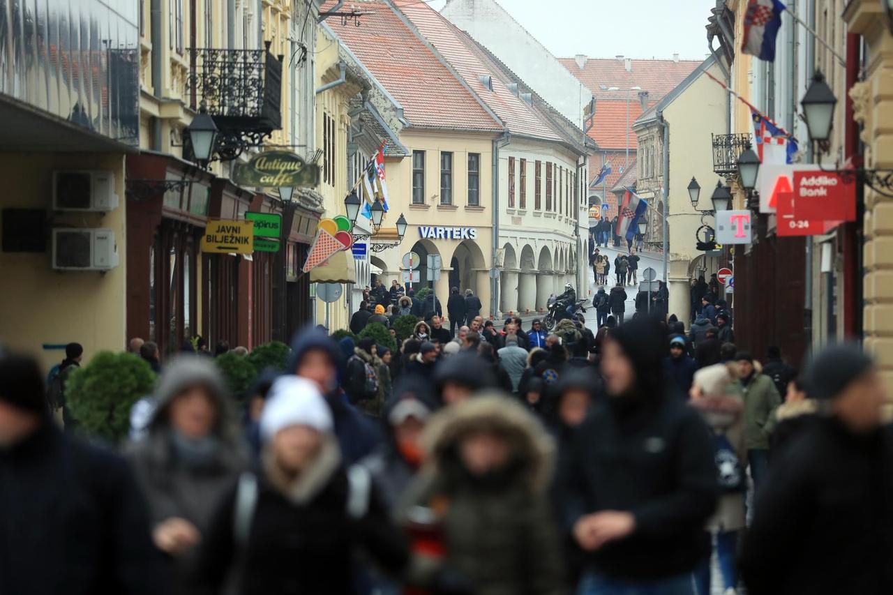 Okupljanje sudionika Dana sjećanja na žrtvu Vukovara